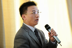  易經風水普及講座在南大舉行 